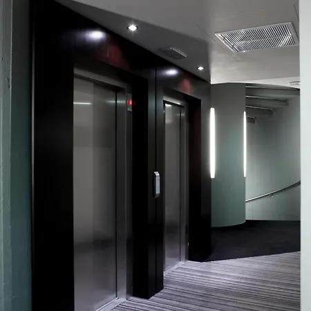 Hotel Twentyone 4*