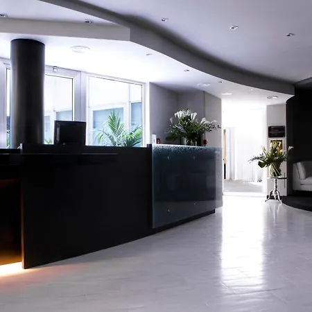 Hotel Twentyone 4*