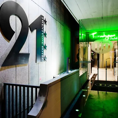 Hotel Twentyone