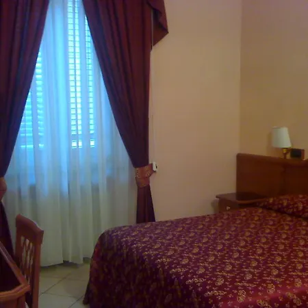Hotel Sandra
