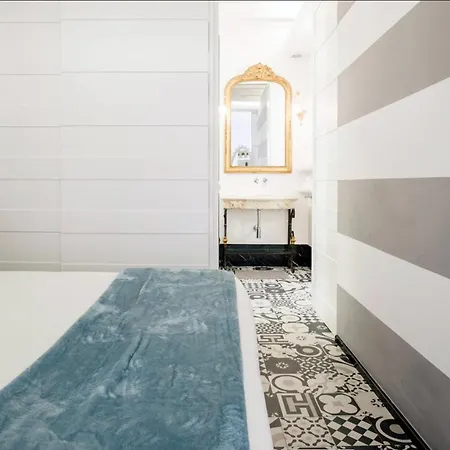 Apartment Navona Hi-tech