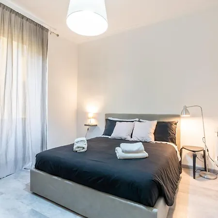 Guest house Amazing Near To Colosseo And Subway Rome