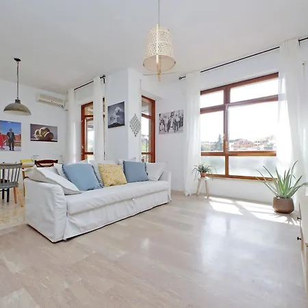 Apartment Ych-appartamento Luminoso A San Pietro *