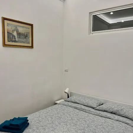 Domus Giovanna Guest house *