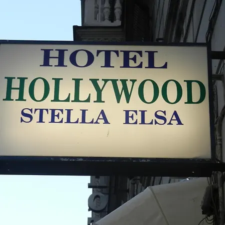 Отель Hollywood 2*
