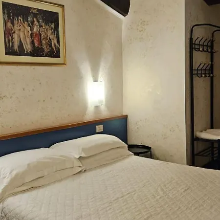 Otel Julia 3*