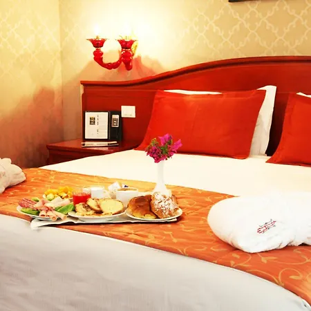 Augusta Lucilla Palace Hotel 4*