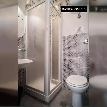 Domus Ferruccio 2* רומא
