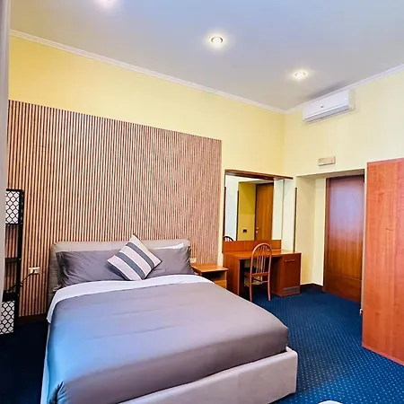 Place Hotel 2*