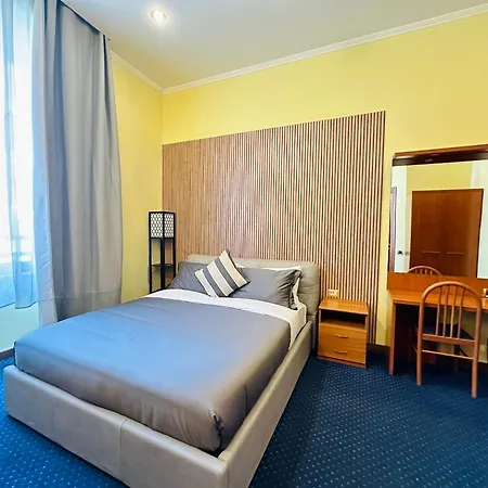 Hotel Place 2*