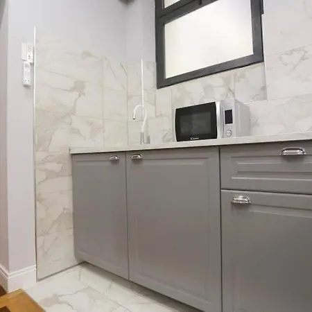 Apartment Atrhome Frattina Luxury Rome