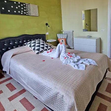 Martin 2* Rome