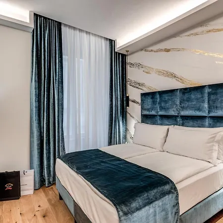 Goldoni 47 Rome