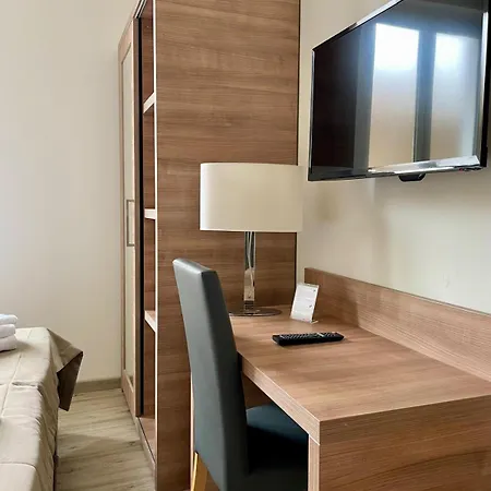Hotel Casa Per Ferie Santa Maria Alle Fornaci 3*
