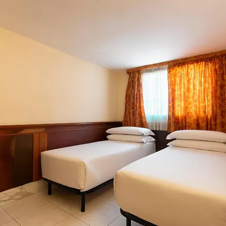 Hiberia Hotel