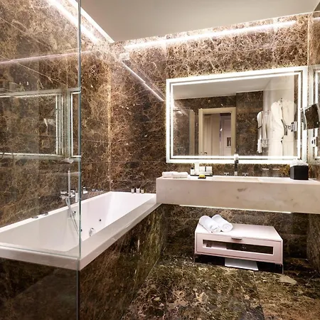 The First Arte - Preferred & Hotel Roma