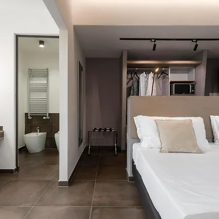 Konukevi The Point -