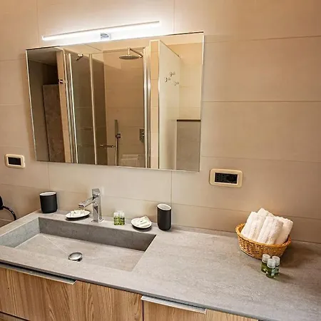 Apartment Dimora Al Colosseo, 2 Bedrooms *