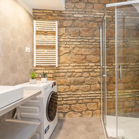 Pantheon Giovanni Hideaway Apartment