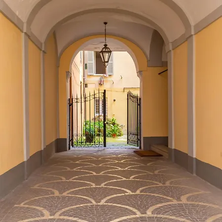 Pantheon Giovanni Hideaway Apartment *