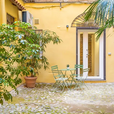 Pantheon Giovanni Hideaway Apartment Rome