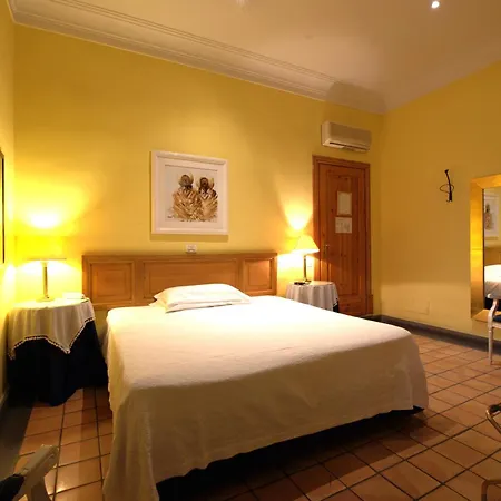 Cairoli Hotel