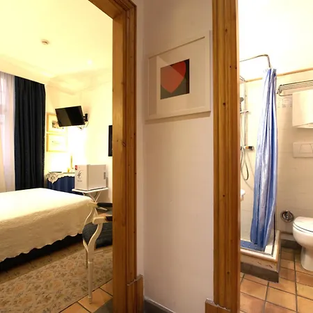 Hotel Cairoli