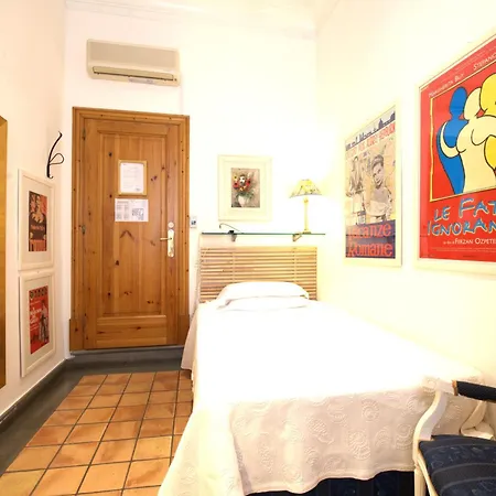 Hotel Cairoli 4*