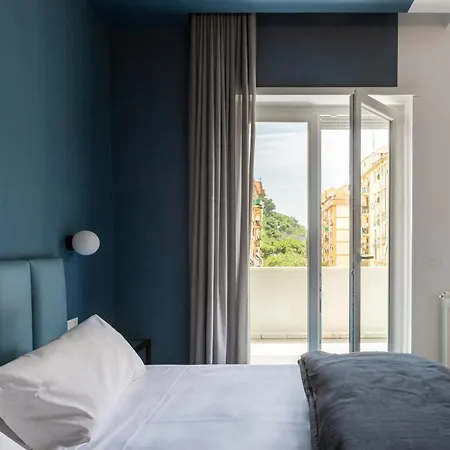 Luciano Queen's Rome