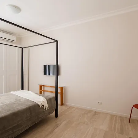 Lucrezio In Appartement *