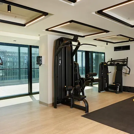 酒店 Hilton Eur La 4*