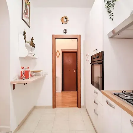 Penthouse 200 Meters From Metro Wi-fi And Ac Appartamento