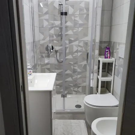 Apartment A San Lorenzo Netsuhe Rome