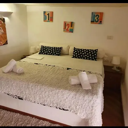 Apartment Lovely Loft Nel Cuore Di Trastevere Rom