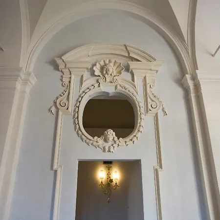 Donna Camilla Savelli - Vretreats 4*