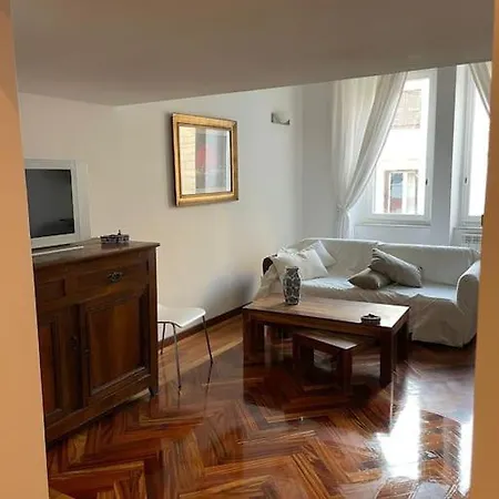 Apartamento In Centro Storico Vicino La Stazione Termini *
