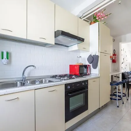 Appartamento Casa Gemelli - Metro Per Il Centro Di - Roma