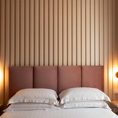 Colonna Suite Del Corso 3*
