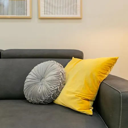 Apartment Mustard S Camillo - Homes