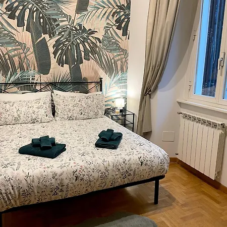 Aurora House - Accogliente A Barberini Apartment