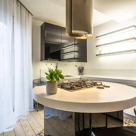 Charme & Luxe 2 Bedroom Center Rome