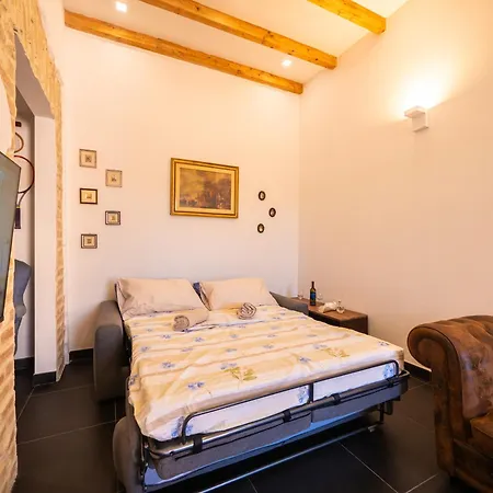 Apartment Conte House - 2 *