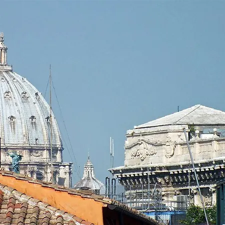 Konukevi Relais Frattina Roma