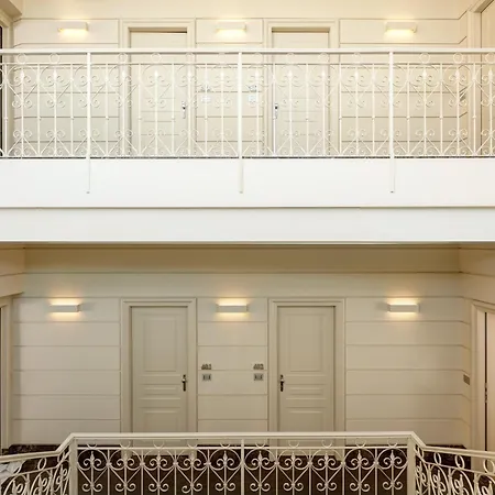 Hotel The First Arte - Preferred & 5*