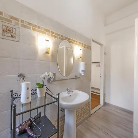 San Pietro Holidays Rom