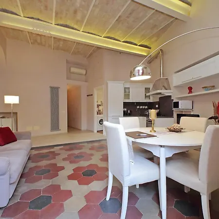 Dolce Casa Colosseo 1 - 2 Rome