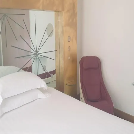 Trecento Hotel 3*