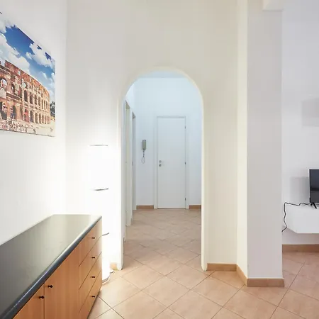 Apartment Metro Gardenie