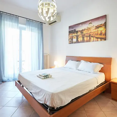 Metro Gardenie Apartment Rome