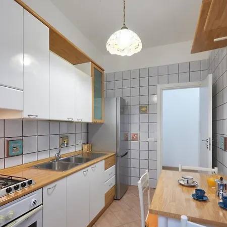 Apartment Metro Gardenie Rome